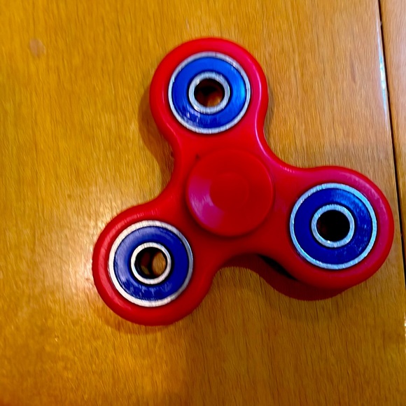 Box is a little damaged, but works perfectly - Picture 2 of 2